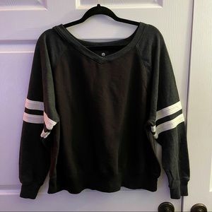 Khols So XL Game Day V Neck Sweatshirt